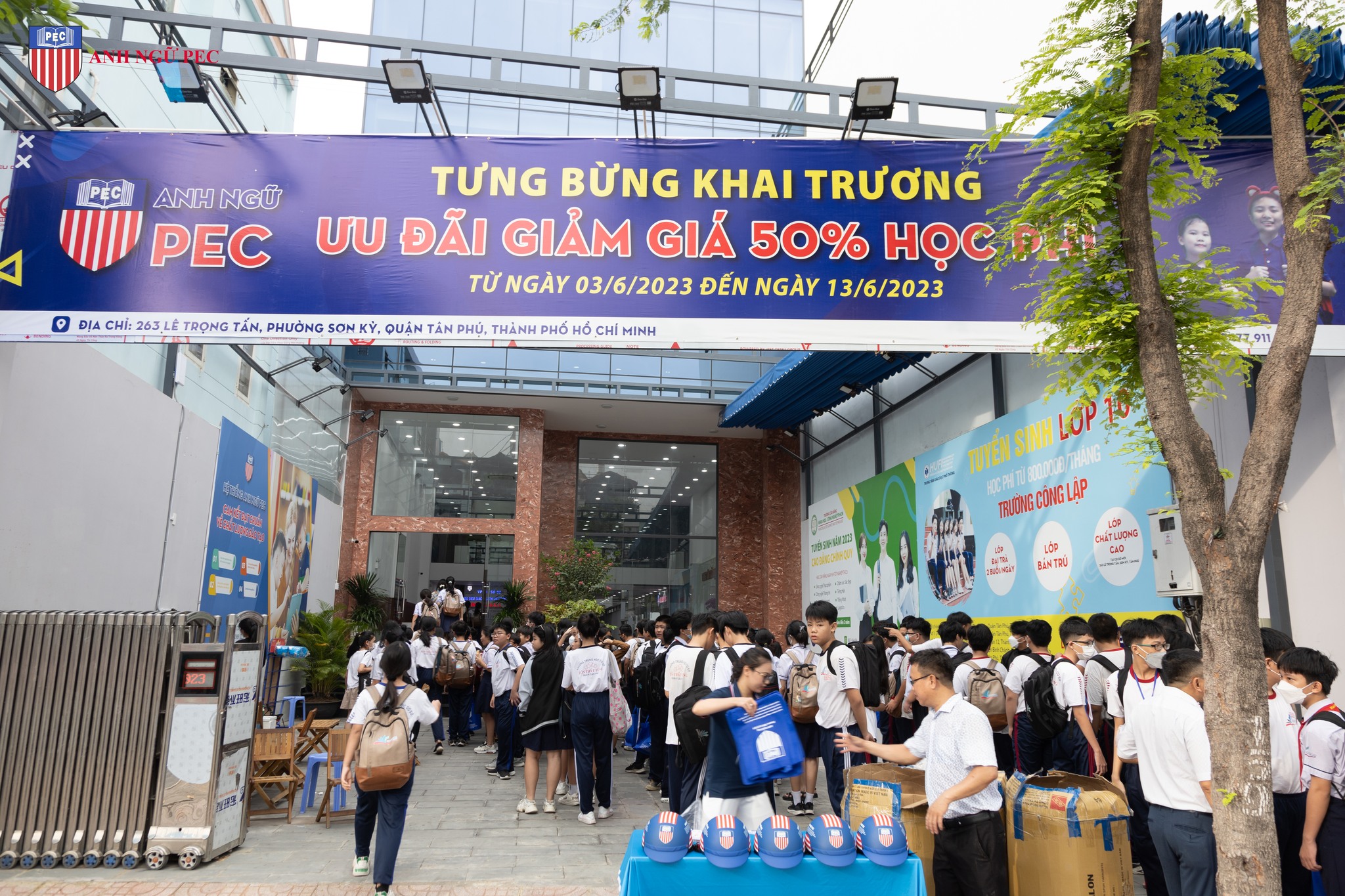 Anh Ngữ PEC - Bạn đồng hành cùng Gen Z